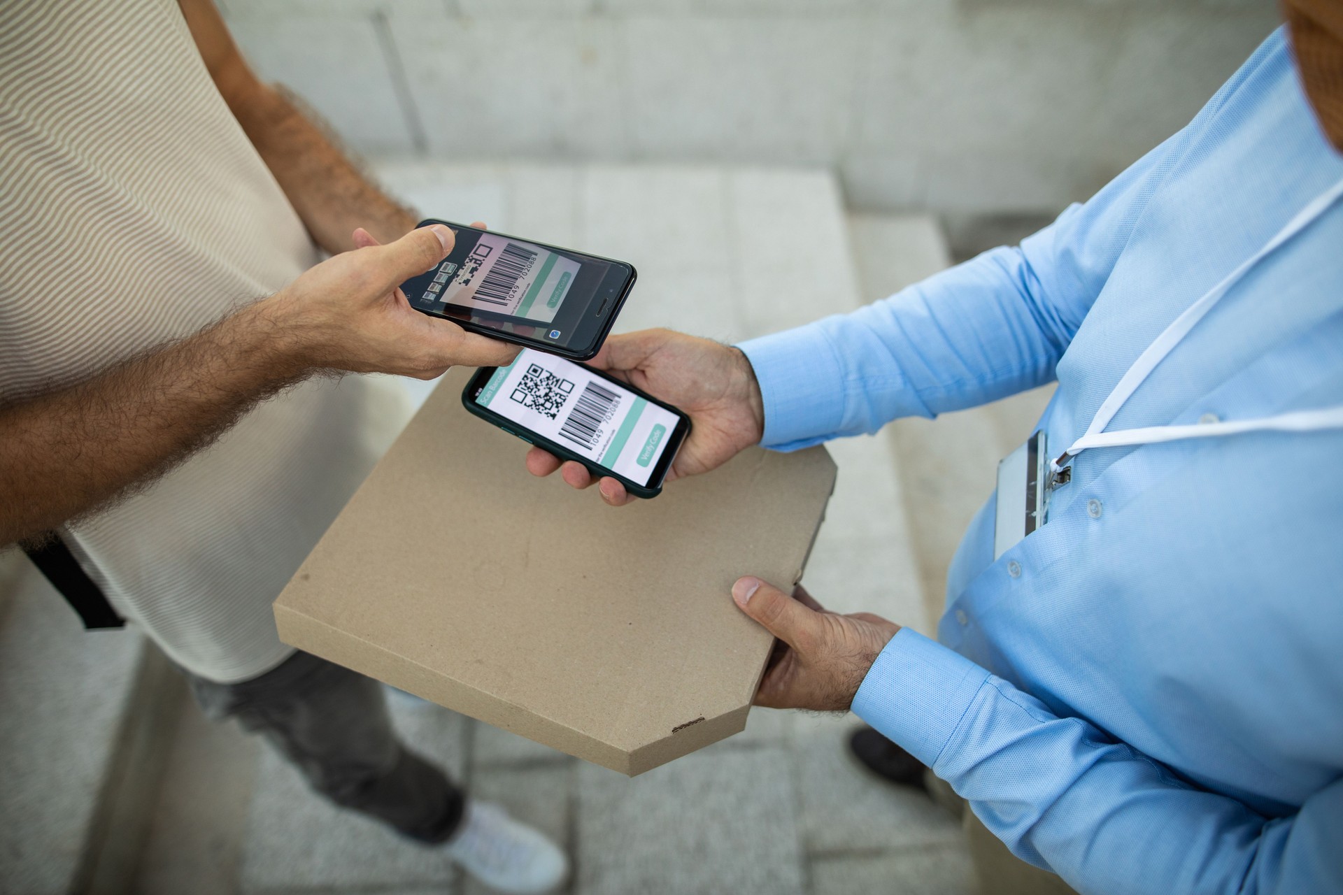 Pizza delivery and contactless payment